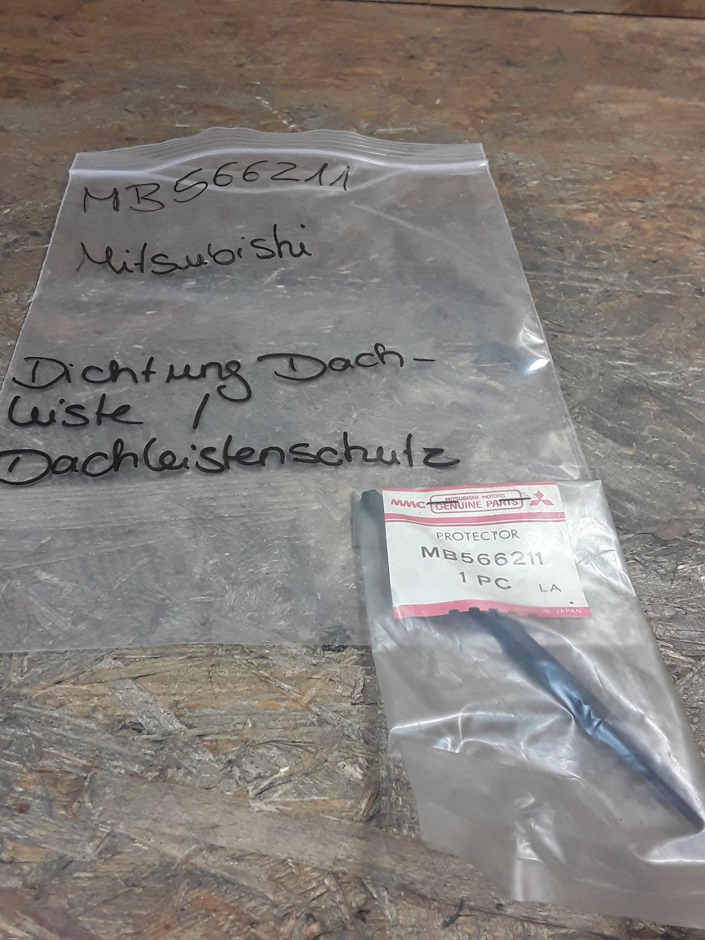 Mitsubishi Dichtung Dachleiste Dachleistenschutz original Mitsubishi NEU