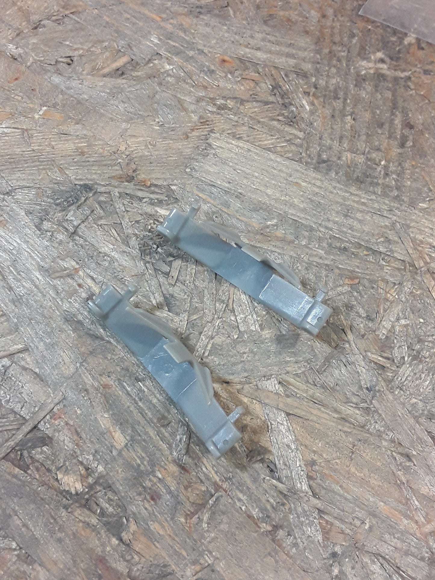 Mitsubishi Galant E30 Clip Zierleiste Frontscheibe original Mitsubishi NEU