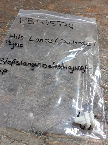 Mitsubishi Lancer/ Outlander/ Pajero Clip Stoßstangenbefestigung original Mitsubishi NEU