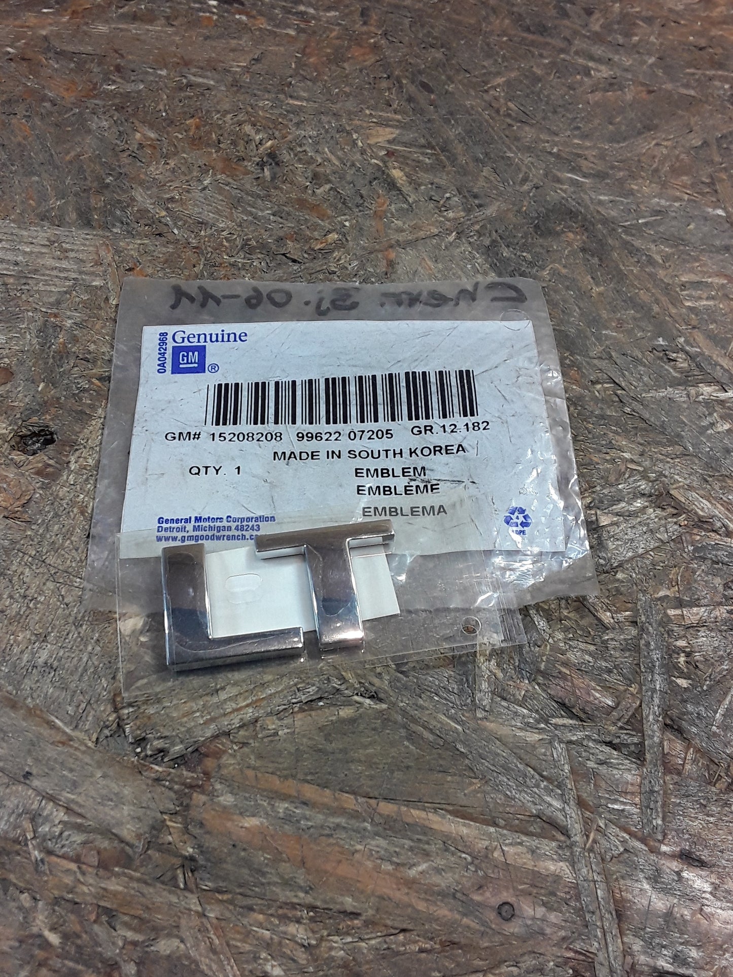 Chevrolet Bj 06-11 LT-Emblem an Kofferraumdeckel original GM NEU