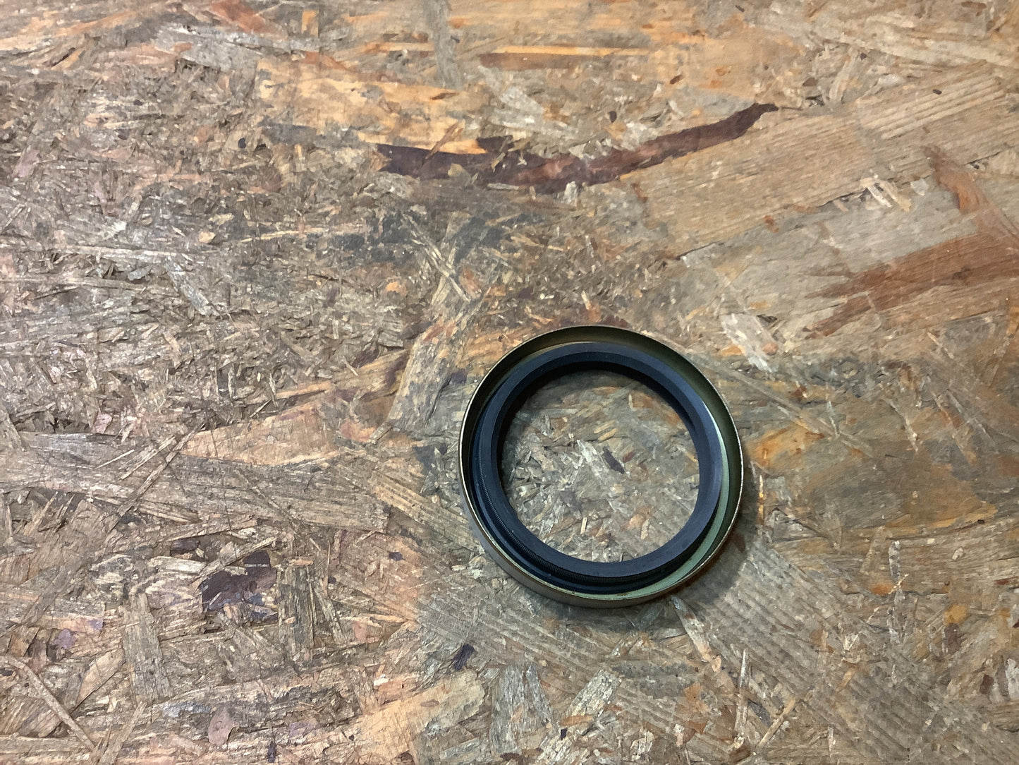 Mitsubishi L200 Öldichtung, hintere Achswelle Original NEU