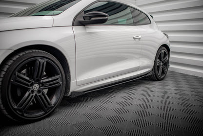 Maxton Street Pro Seitenschweller Ansatz für + Flaps Volkswagen Scirocco R Mk3 schwarz Hochglanz