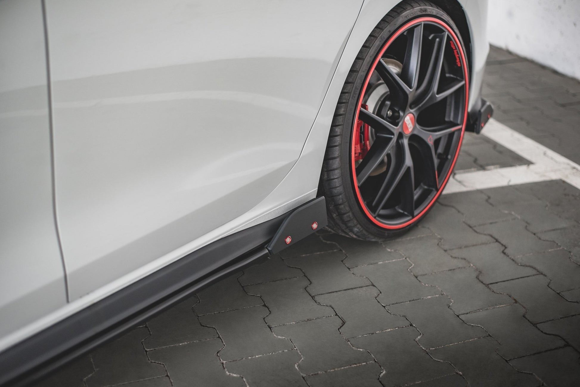 Maxton Seitenschweller Ansatz für V.2 für + Flaps Volkswagen Golf 8 GTI / GTI Clubsport