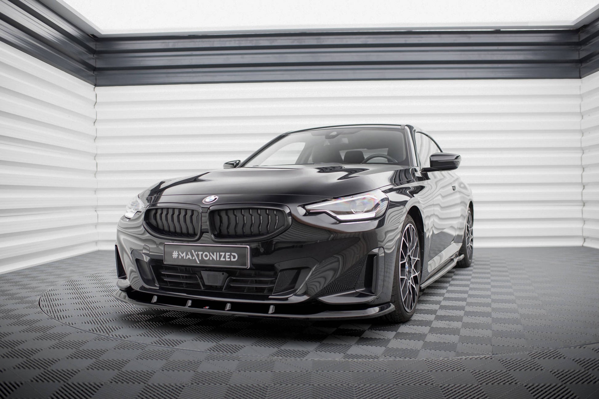Maxton Front Ansatz V.1 für BMW 2 Coupe G42 schwarz Hochglanz
