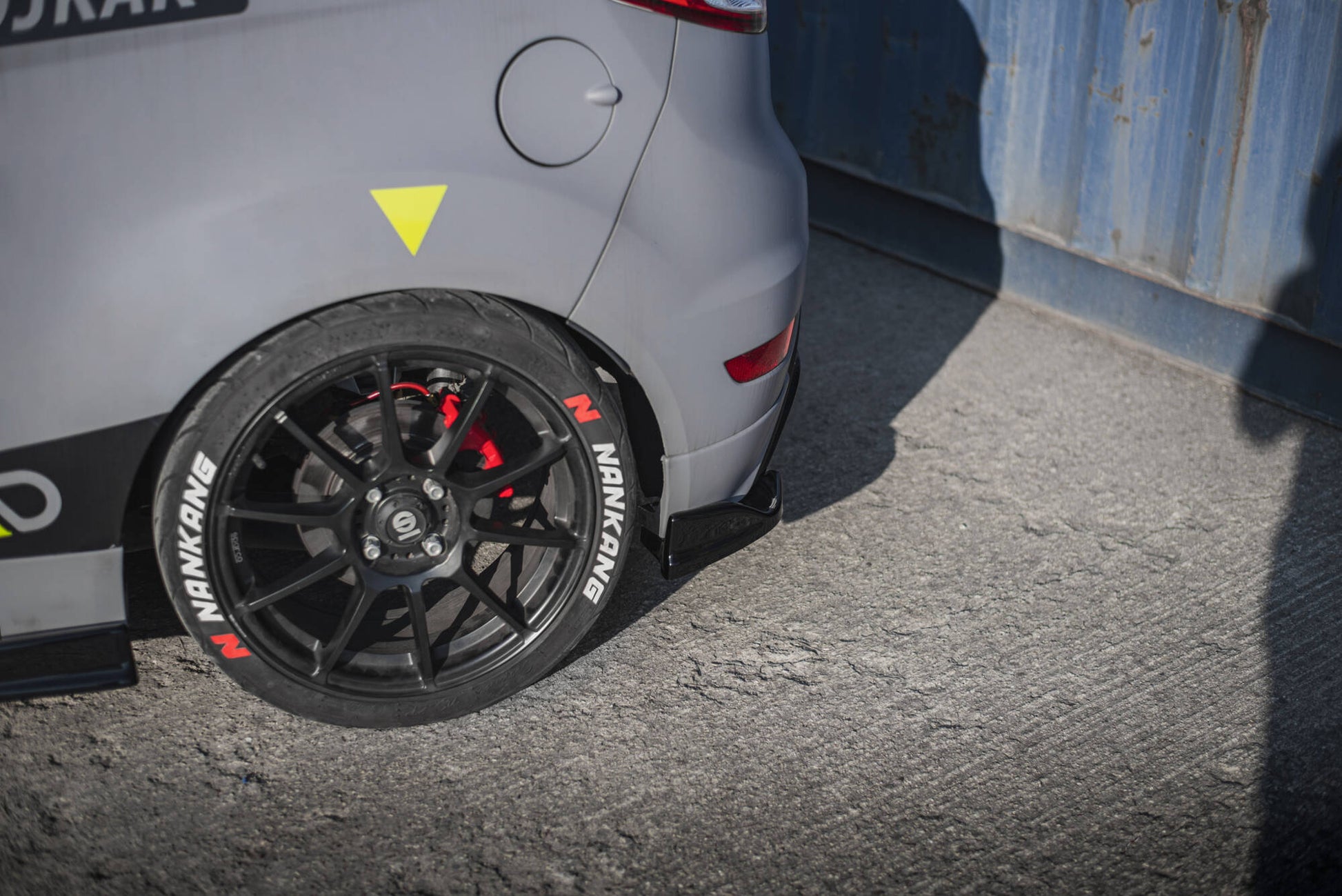 Maxton Heck Ansatz Flaps Diffusor V.2 für Ford Fiesta ST Mk7 Facelift schwarz Hochglanz