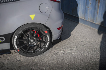 Maxton Heck Ansatz Flaps Diffusor V.2 für Ford Fiesta ST Mk7 Facelift schwarz Hochglanz