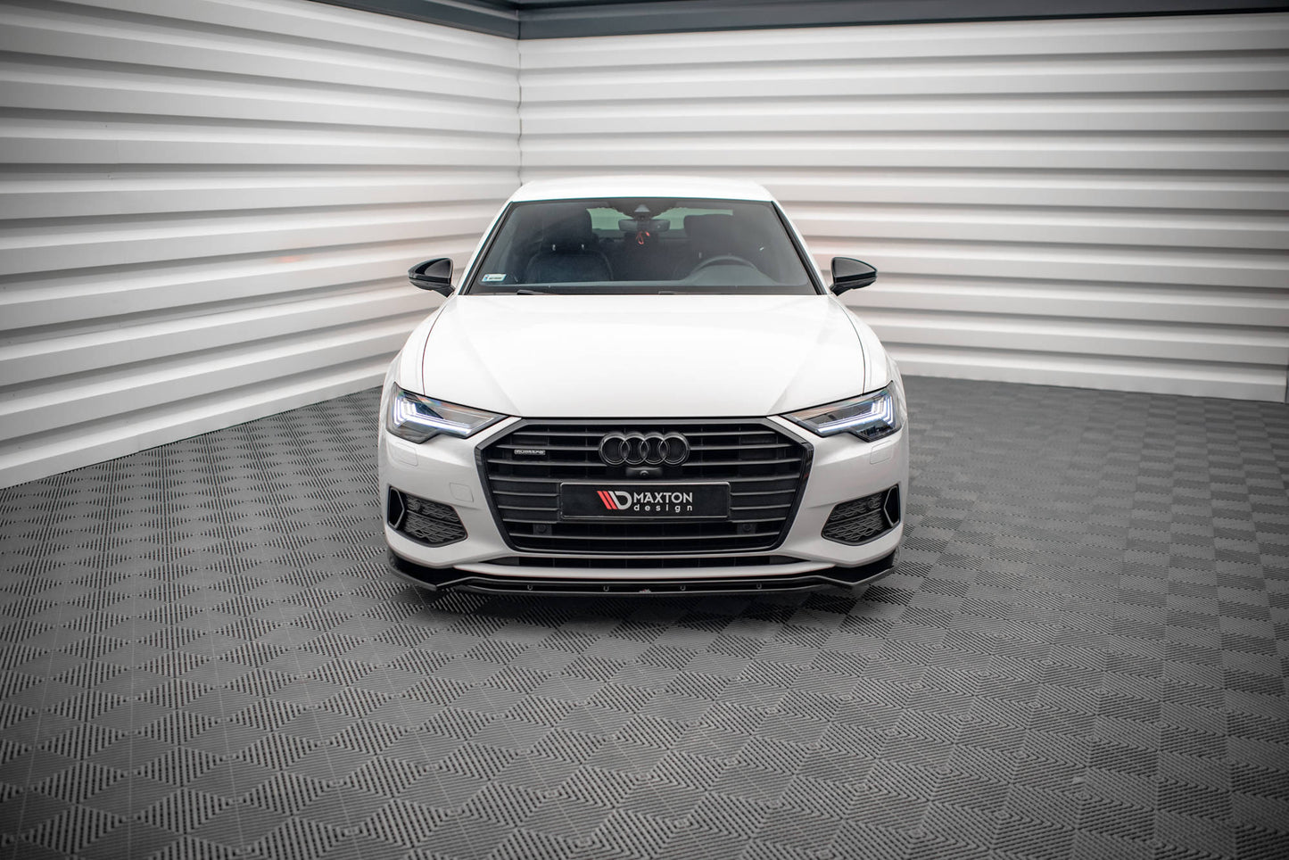 Maxton Front Ansatz V.3 für Audi A6 C8 schwarz Hochglanz