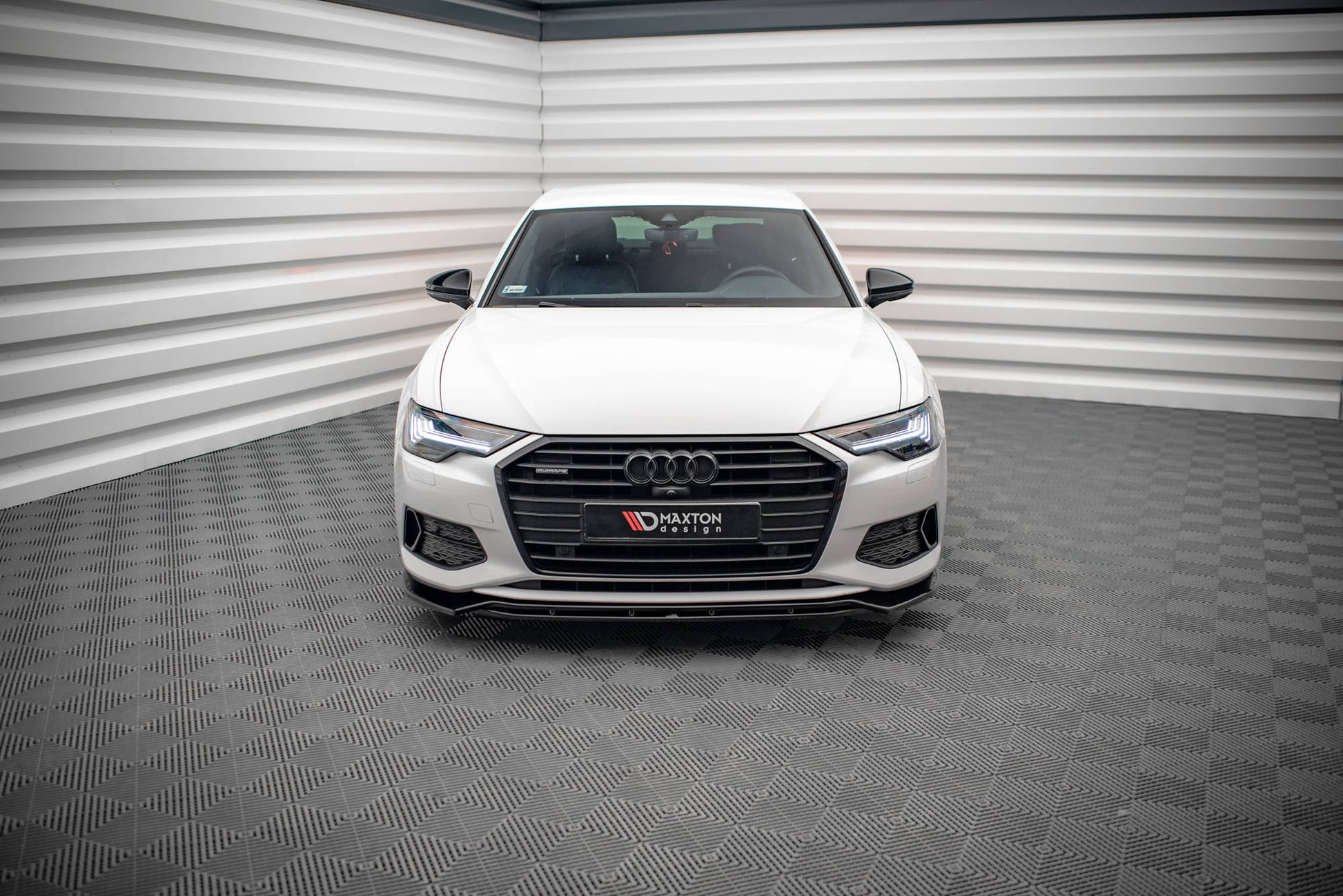 Maxton Front Ansatz V.3 für Audi A6 C8 schwarz Hochglanz