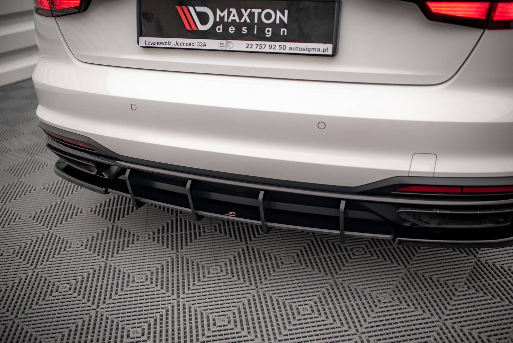 Maxton Street Pro Heckschürze für Audi A4 B9 Facelift
