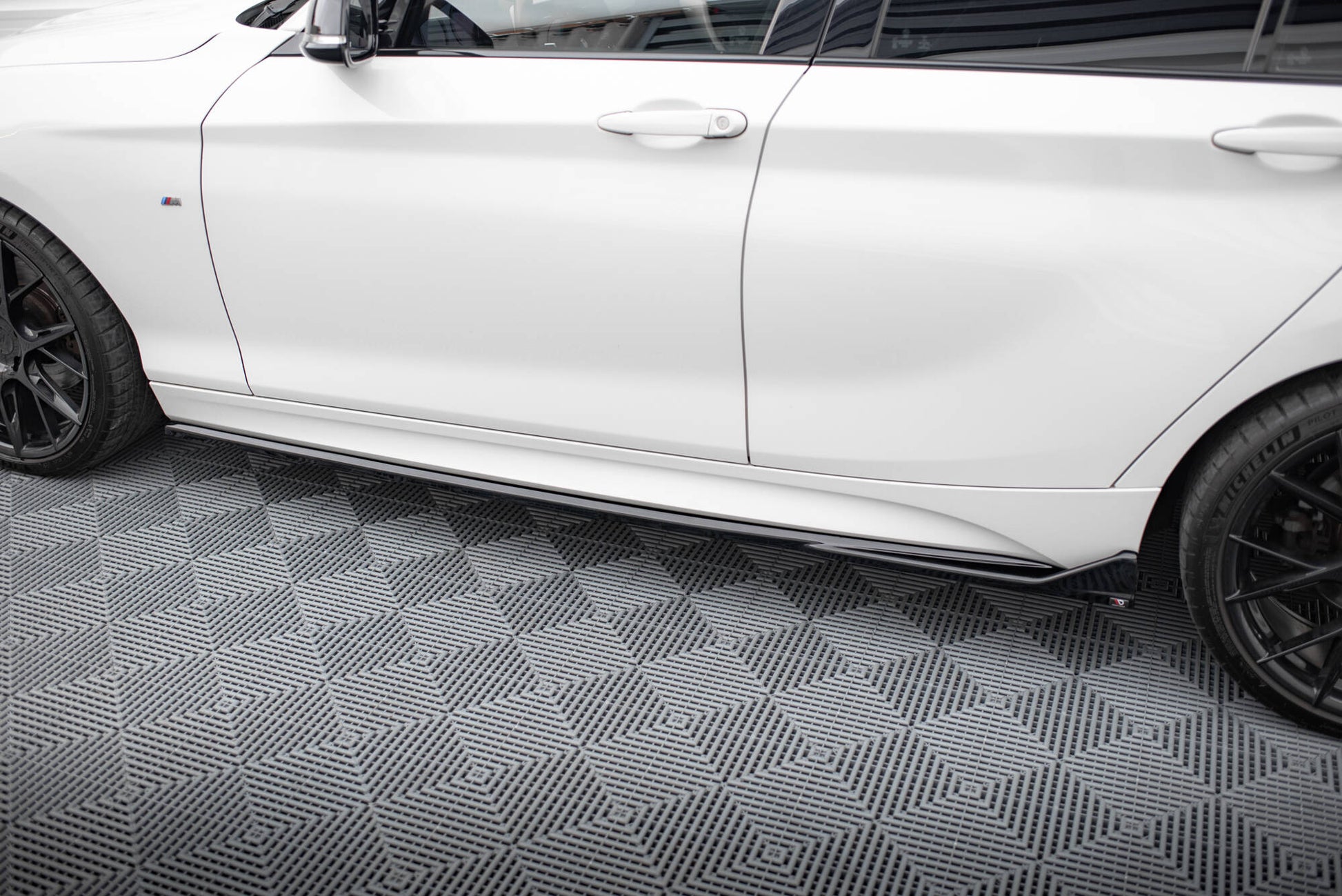Maxton Seitenschweller Ansatz für V.3 für CSL Look BMW 1er M-Paket / M140i F20 Facelift schwarz Hochglanz