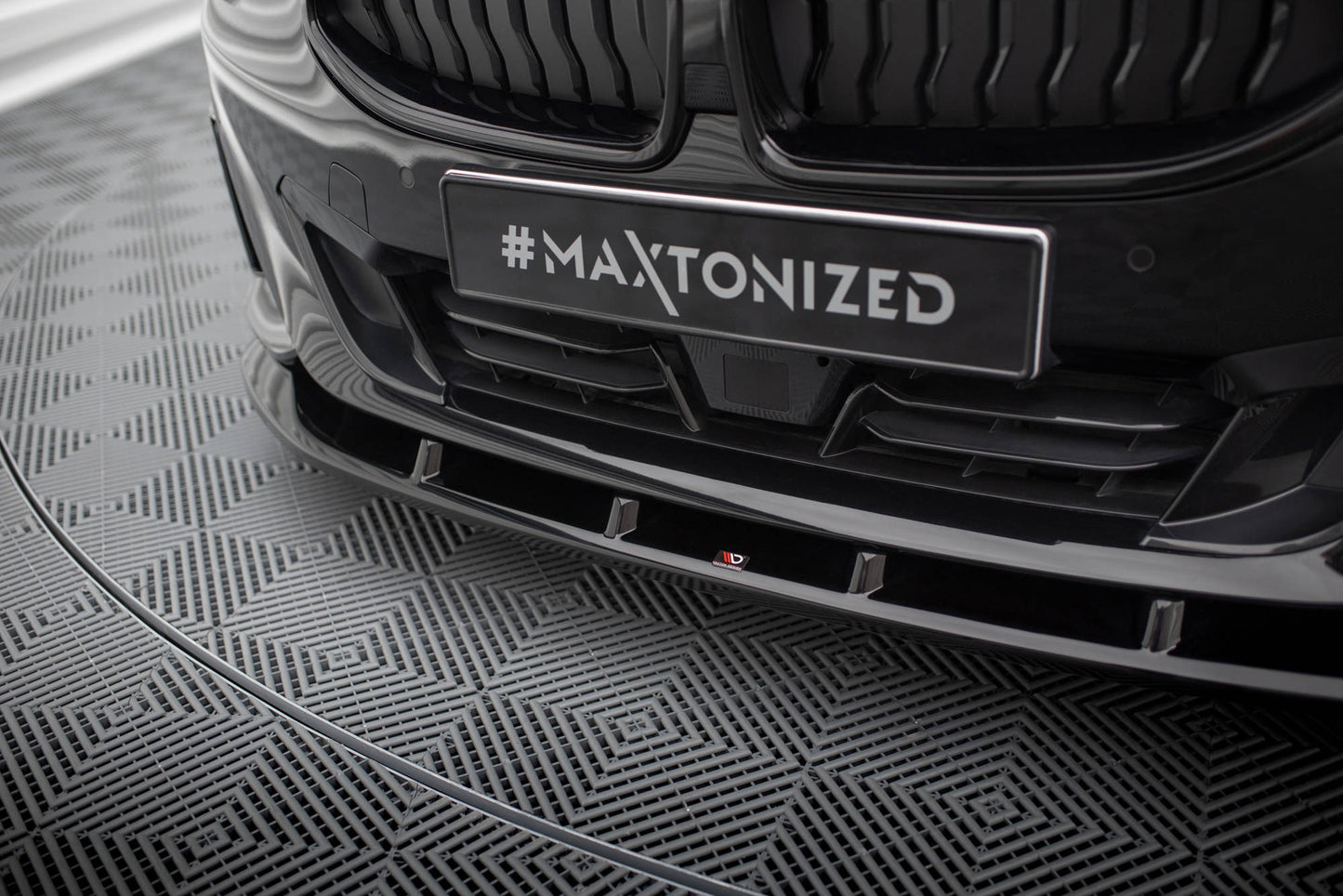 Maxton Front Ansatz V.1 für BMW 2 Coupe G42 schwarz Hochglanz