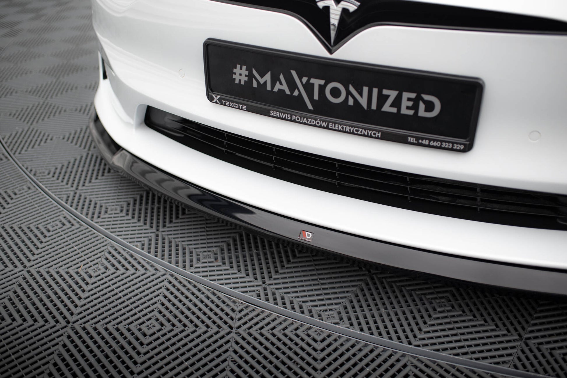 Maxton Front Ansatz V.2 für Tesla Model S Plaid Mk1 Facelift schwarz Hochglanz