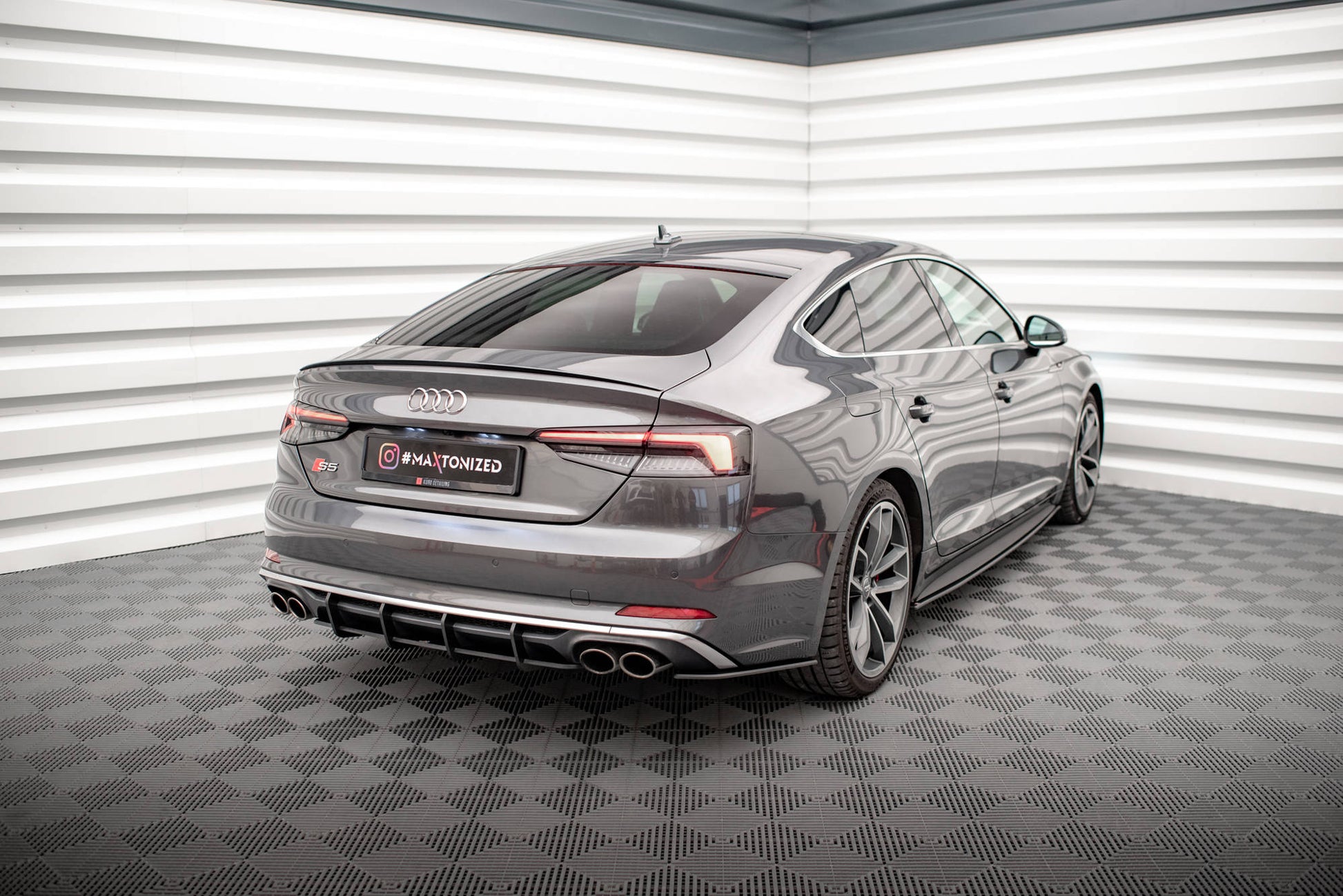 Maxton Street Pro Heck Ansatz Flaps Diffusor für Audi S5 Sportback F5