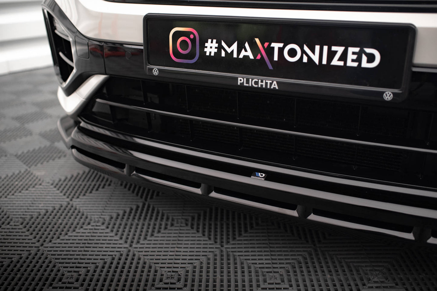 Maxton Front Ansatz V.1 für Volkswagen T-Roc R / R-Line Mk1 Facelift schwarz Hochglanz