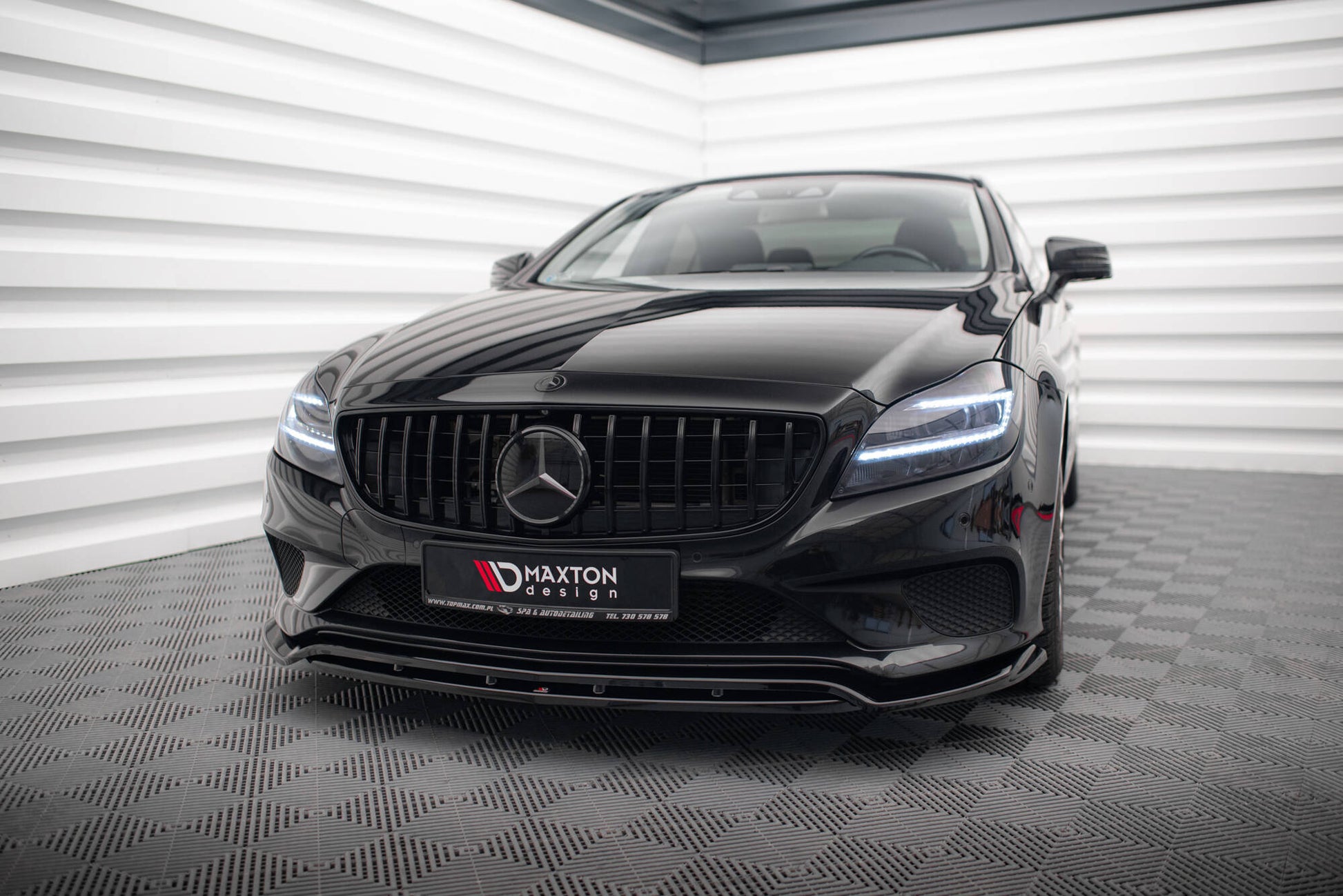 Maxton Front Ansatz für Mercedes-Benz CLS C218 Facelift schwarz Hochglanz