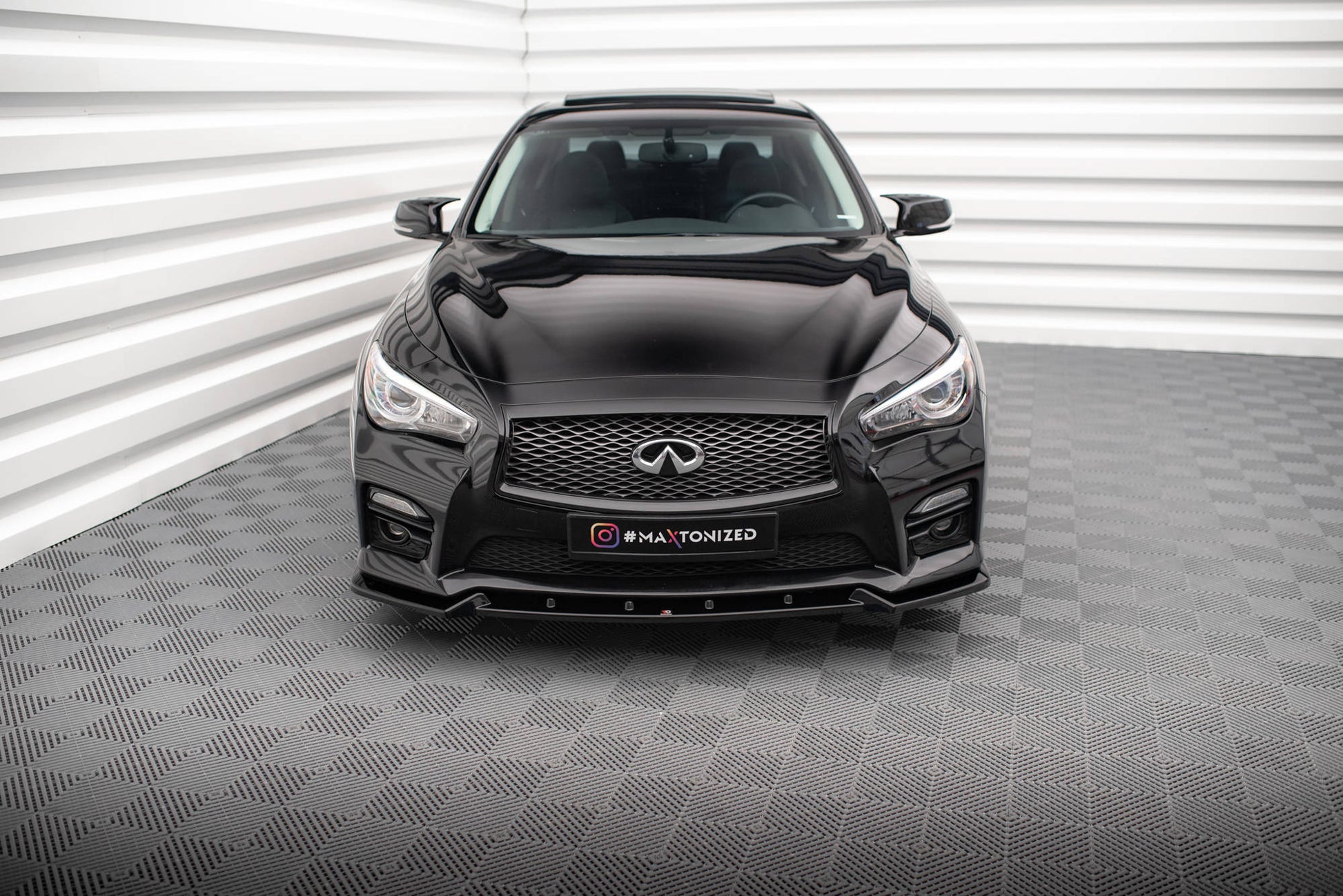 Maxton Front Ansatz V.2 für Infiniti Q50 S Mk1 schwarz Hochglanz