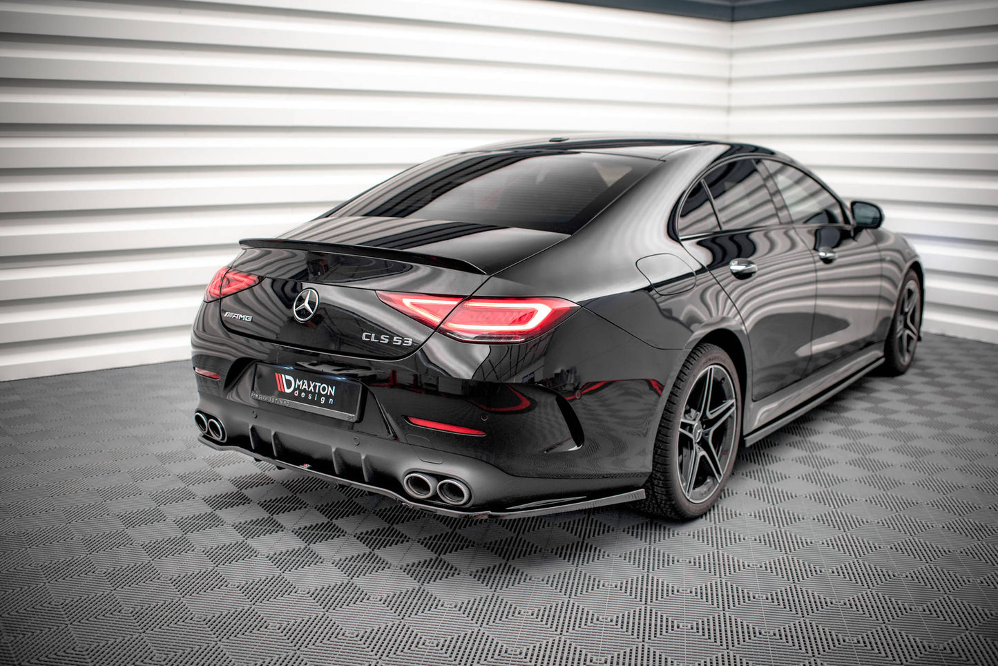 Maxton Mittlerer Diffusor Heck Ansatz DTM Look für Mercedes-AMG CLS 53 C257 schwarz Hochglanz