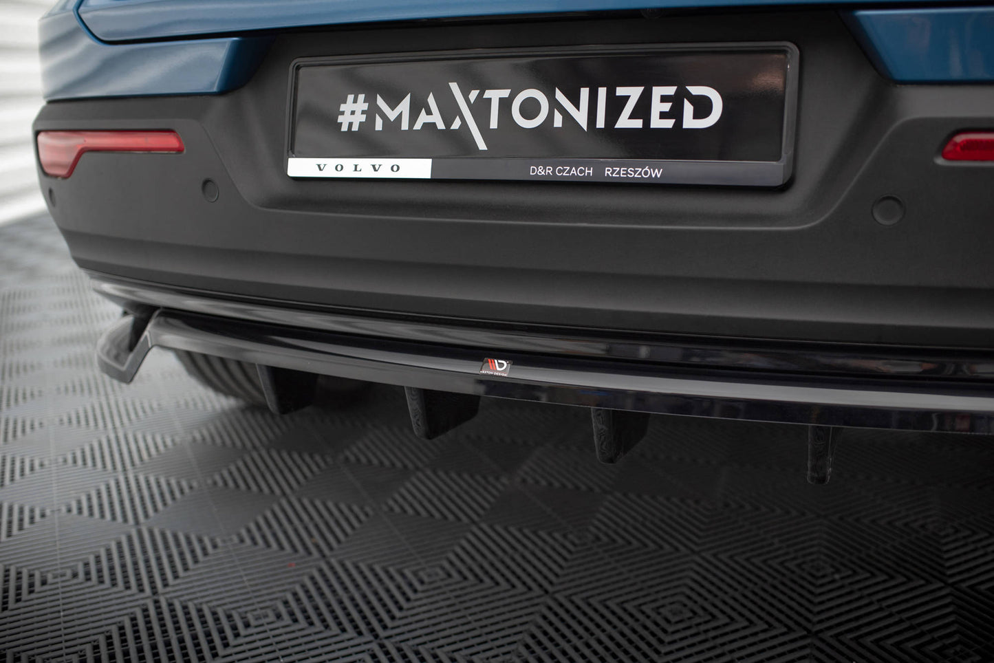 Maxton Mittlerer Diffusor Heck Ansatz DTM Look für Volvo C40 Mk1 schwarz Hochglanz