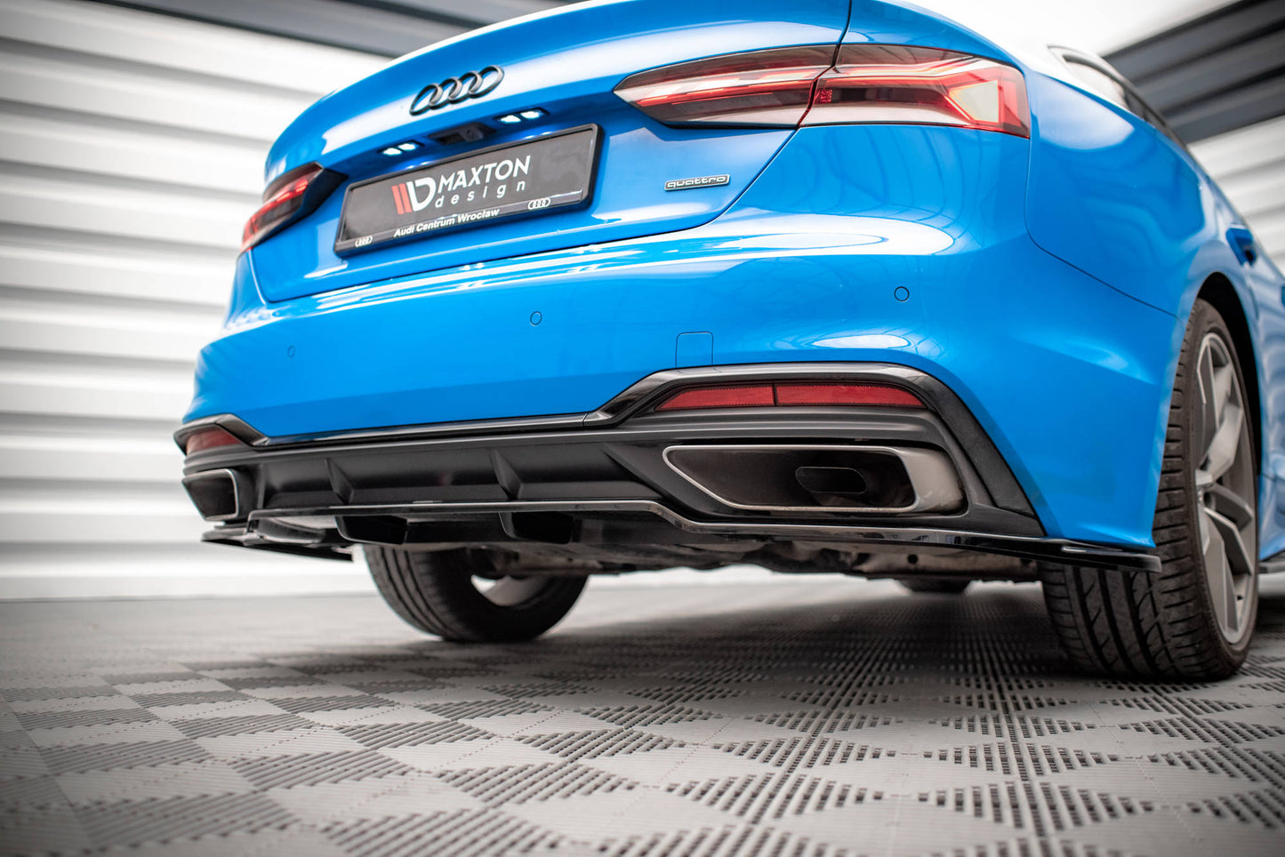 Maxton Mittlerer Diffusor Heck Ansatz DTM Look für Audi A5 S-Line F5 Facelift schwarz Hochglanz