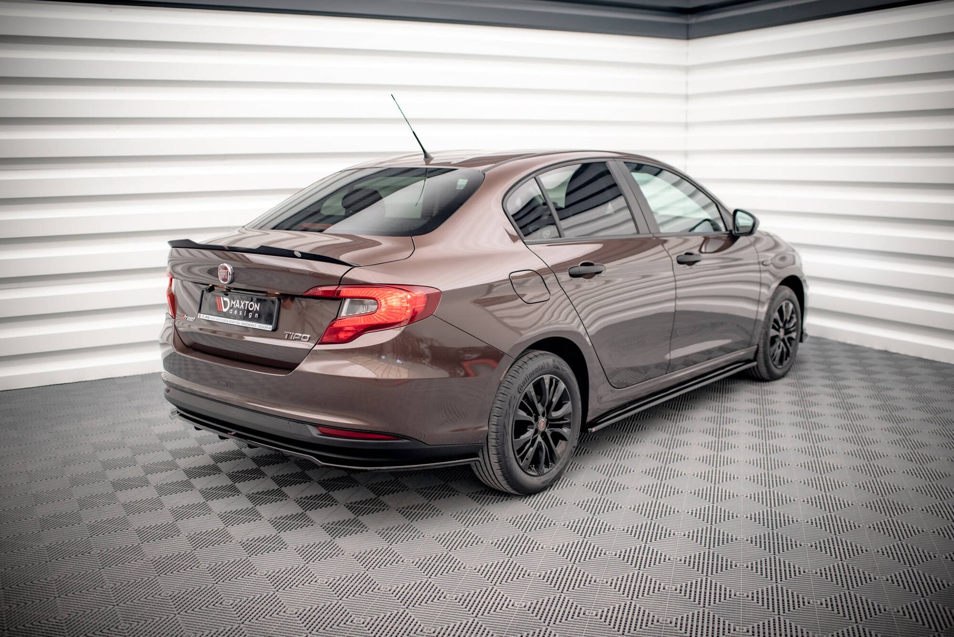 Maxton Spoiler CAP für Fiat Tipo S Limousine Mk1 schwarz Hochglanz
