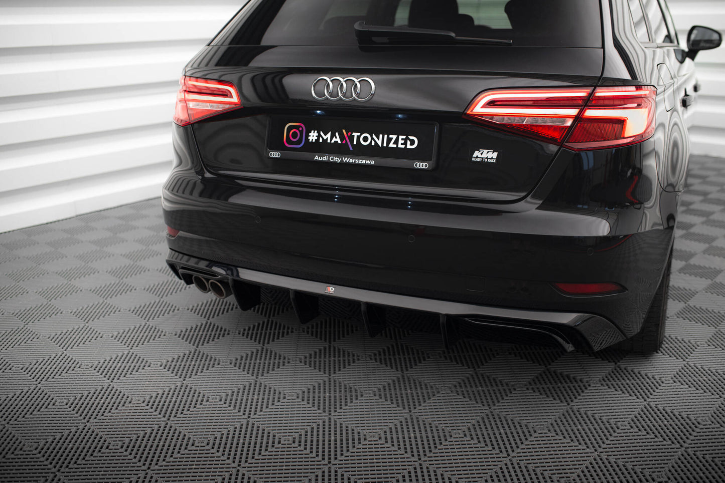 Maxton Diffusor Heck Ansatz für Audi A3 Sportback 8V Facelift (Version mit doppelter Auspuffspitze)