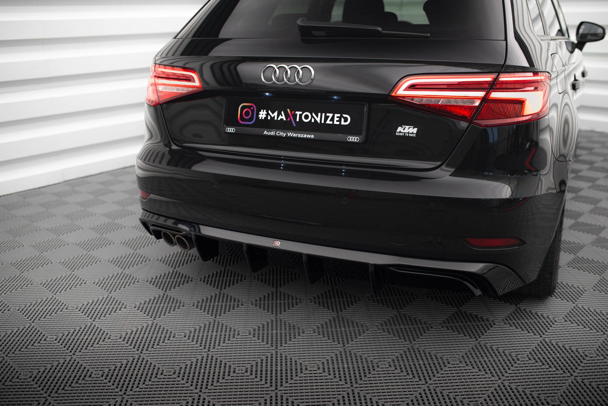 Maxton Diffusor Heck Ansatz für Audi A3 Sportback 8V Facelift (Version mit doppelter Auspuffspitze)