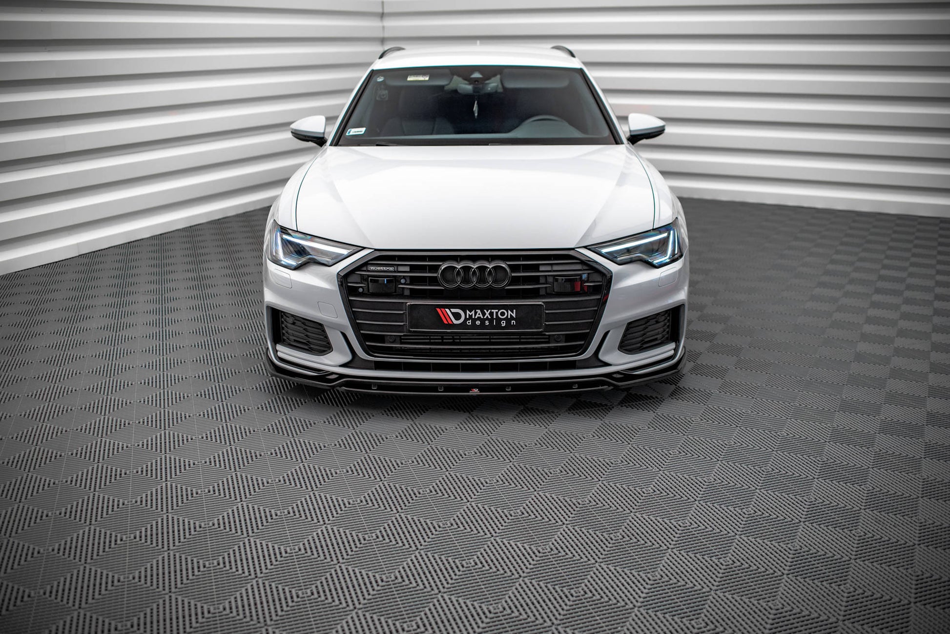 Maxton Front Ansatz V.3 für Audi A6 S-Line / S6 C8  schwarz Hochglanz