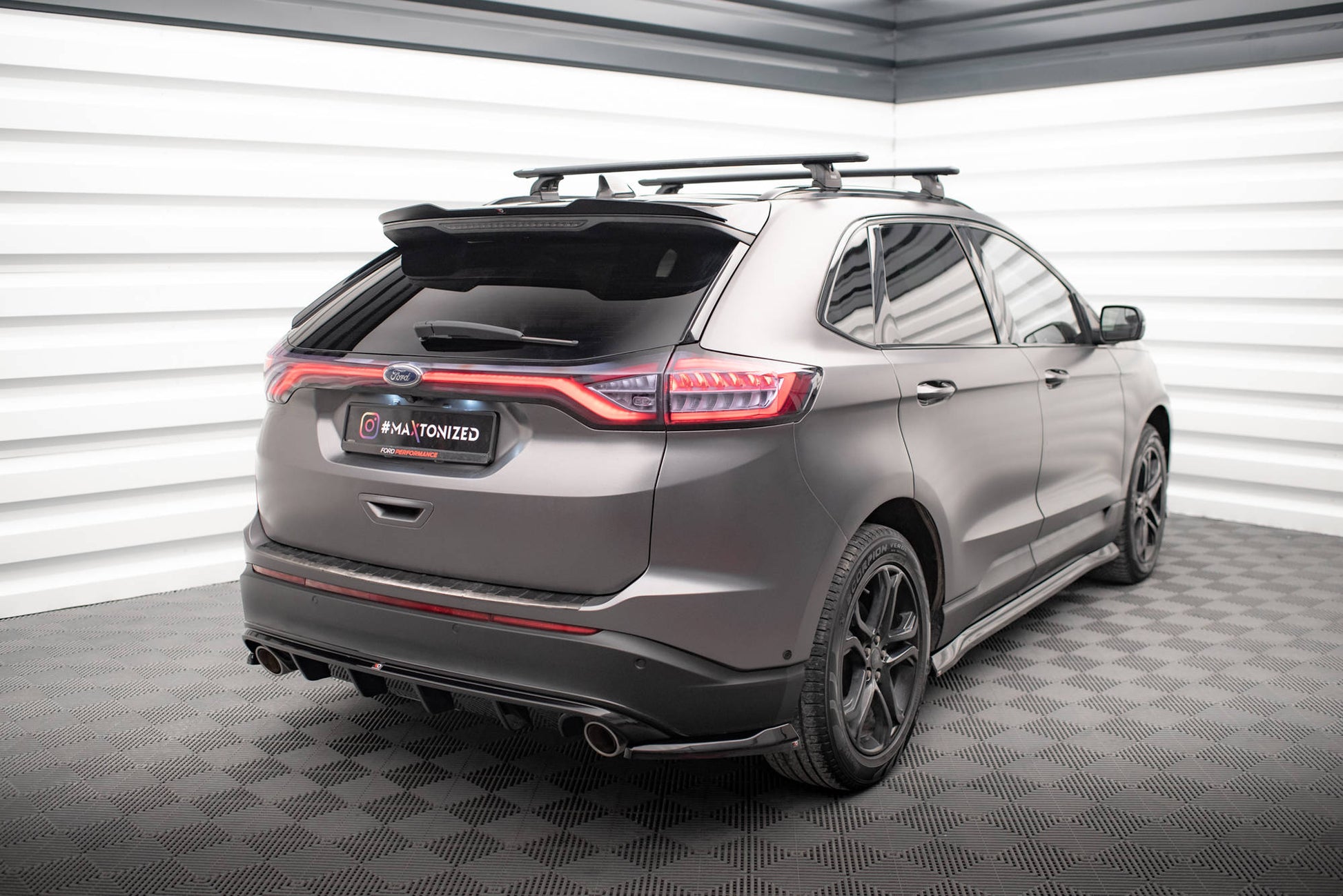Maxton Heck Ansatz Flaps Diffusor V.2 für Ford Edge Mk2 schwarz Hochglanz