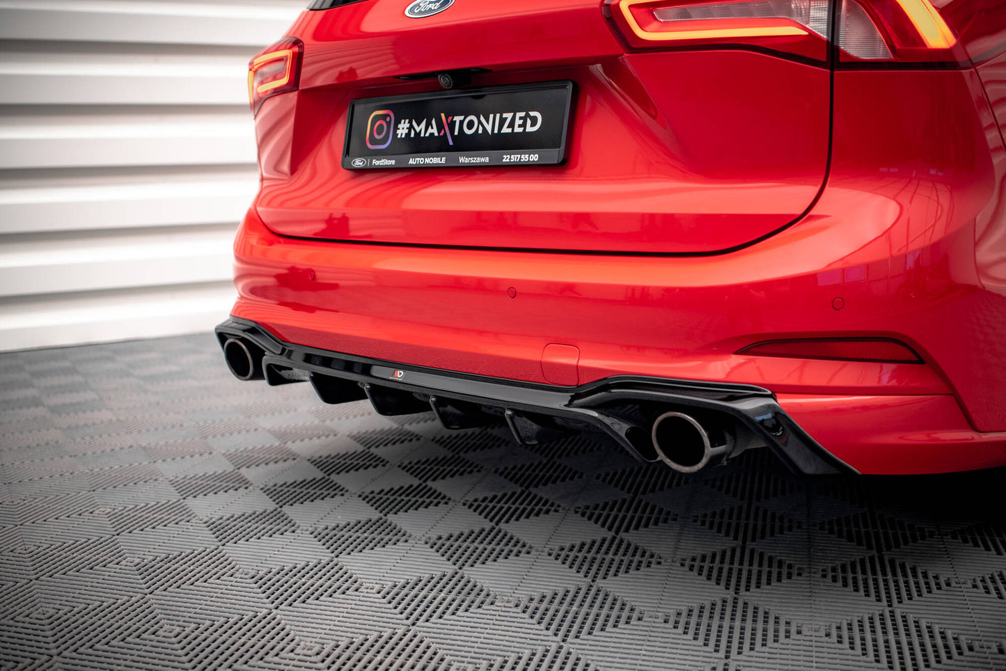 Maxton Diffusor Heck Ansatz V.2 für Ford Focus Kombi ST Mk4 schwarz Hochglanz