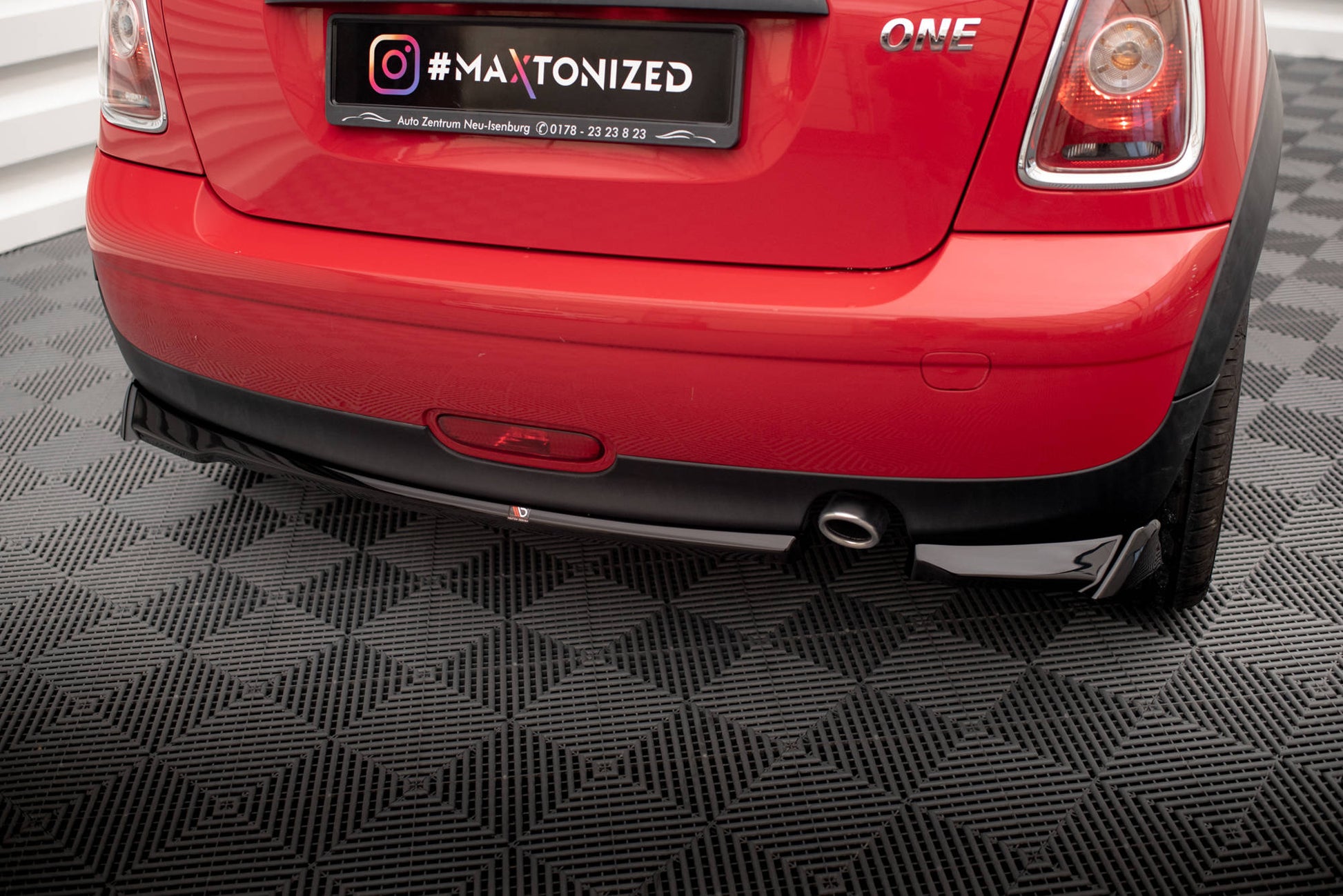 Maxton Heck Ansatz Flaps Diffusor für Mini One R56 schwarz Hochglanz