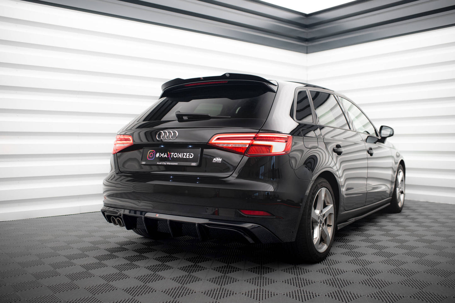 Maxton Diffusor Heck Ansatz für Audi A3 Sportback 8V Facelift (Version mit doppelter Auspuffspitze)