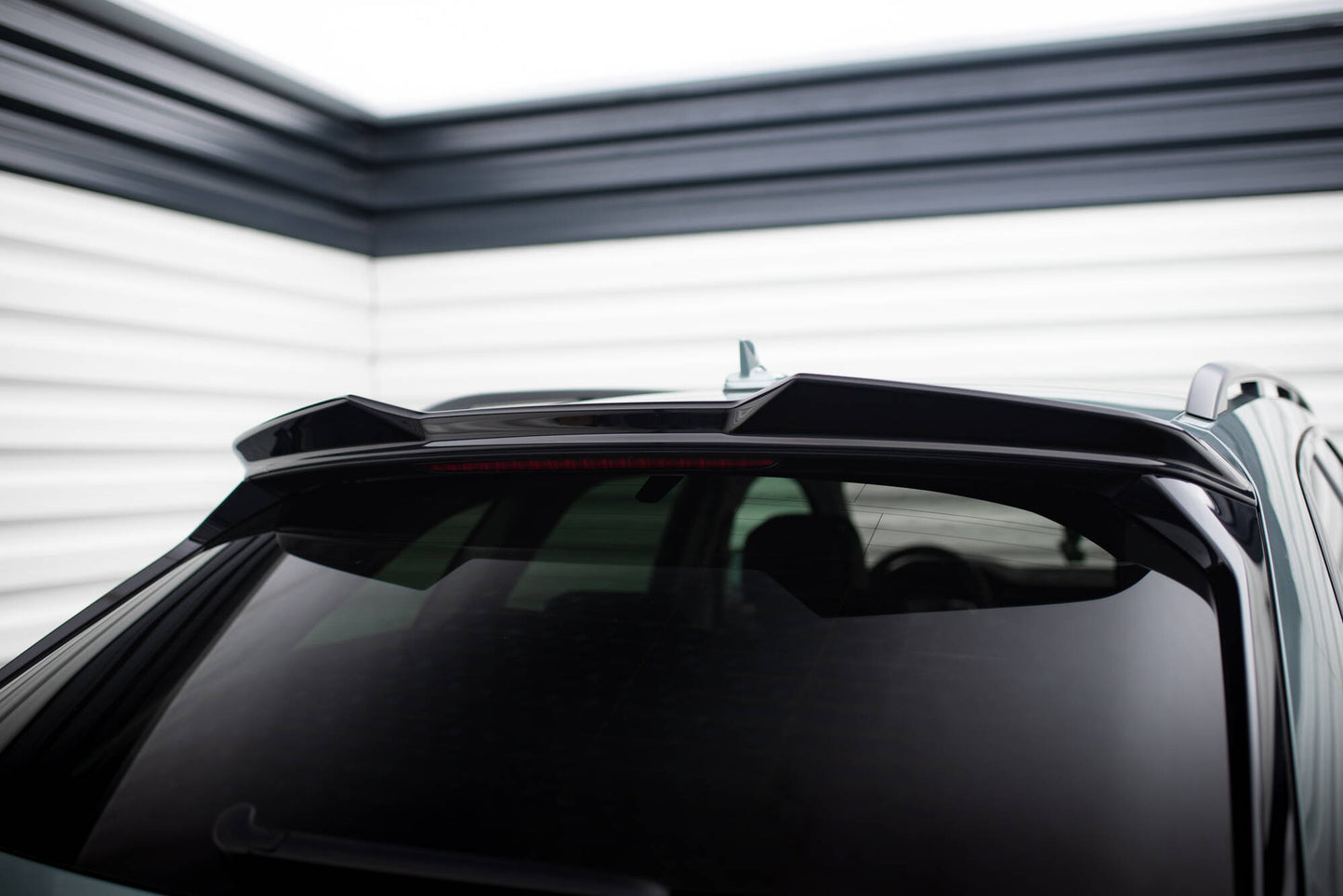 Maxton Spoiler CAP für 3D Audi A6 Avant / A6 Allroad / A6 S-Line Avant / S6 Avant C8 schwarz Hochglanz