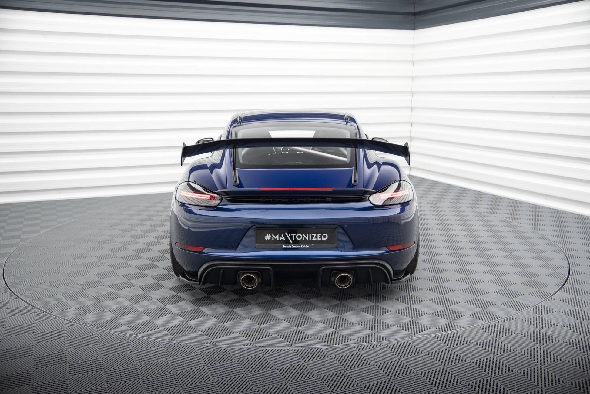 Maxton Heck Ansatz Flaps Diffusor für Porsche 718 Cayman GT4 RS 982c schwarz Hochglanz