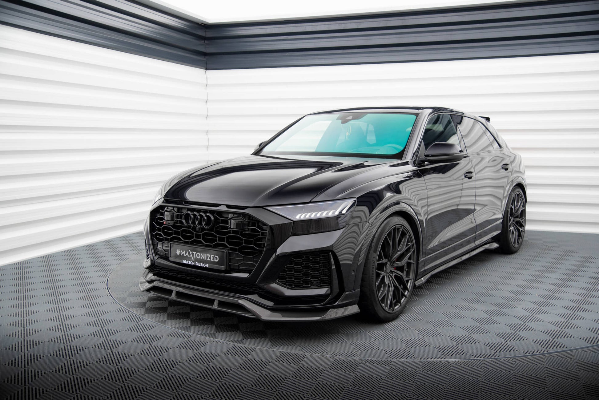 Maxton Set of Carbon Splitters Audi RSQ8 Mk1 schwarz matt