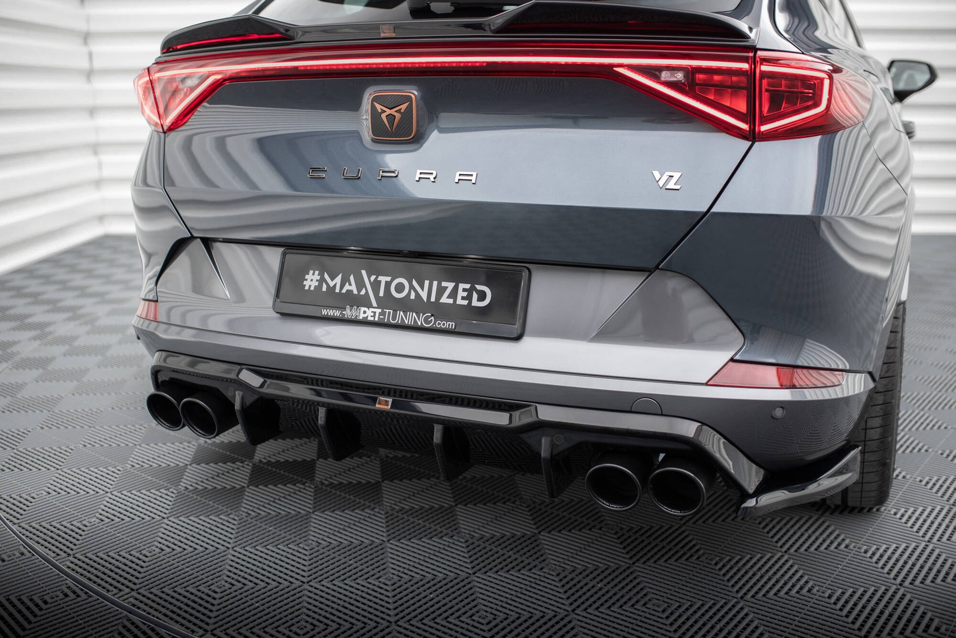 Maxton Diffusor Heck Ansatz V.3 für Cupra Formentor VZ Mk1 schwarz Hochglanz