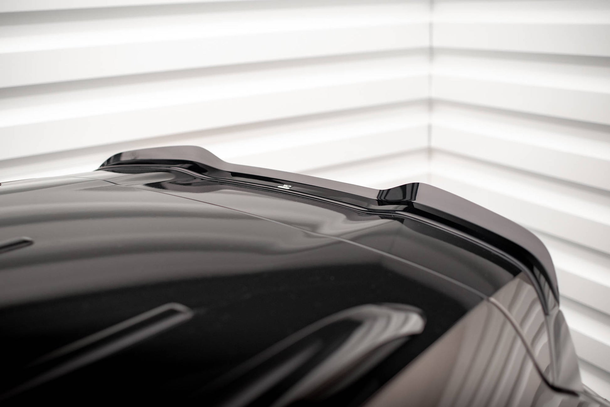 Maxton Spoiler CAP für Porsche Cayenne Mk2 schwarz Hochglanz