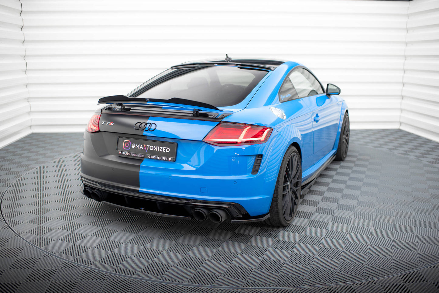 Maxton Mittlerer Diffusor Heck Ansatz für Audi TT S 8S Facelift schwarz Hochglanz