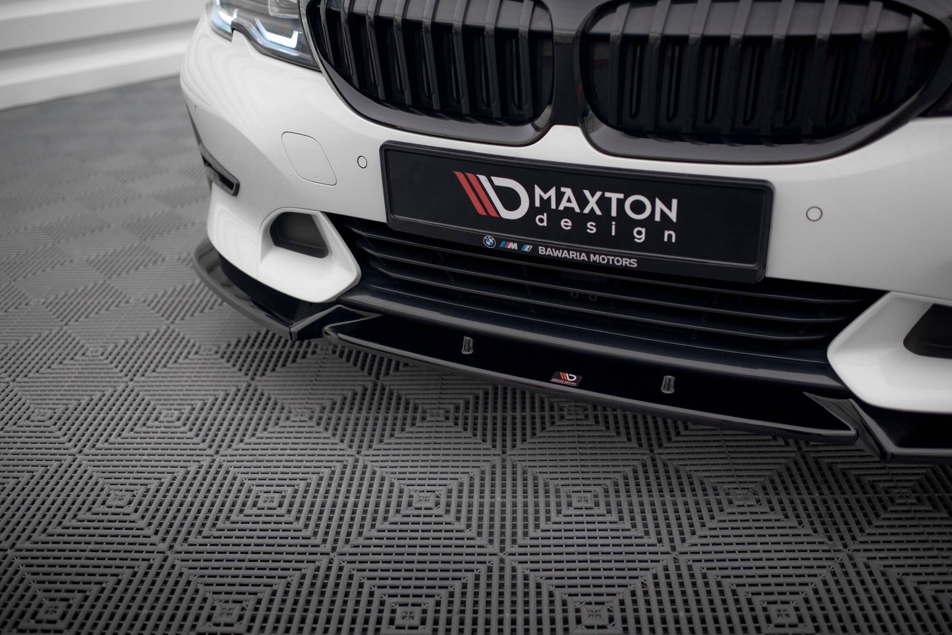 Maxton Front Ansatz V.1 für BMW 3er Sport Line G20 / G21 schwarz Hochglanz