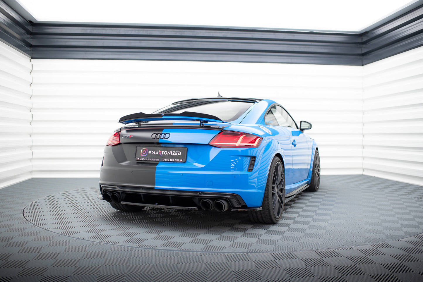 Maxton Mittlerer Diffusor Heck Ansatz für Audi TT S 8S Facelift schwarz Hochglanz