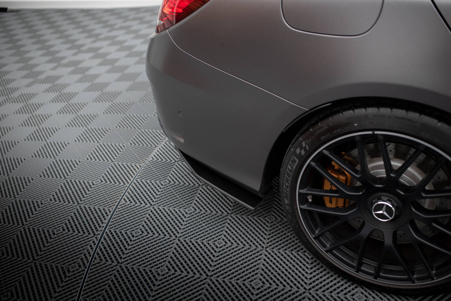 Maxton Street Pro Heck Ansatz Flaps Diffusor für Mercedes-AMG C63 Limousine / Kombi W205 Facelift