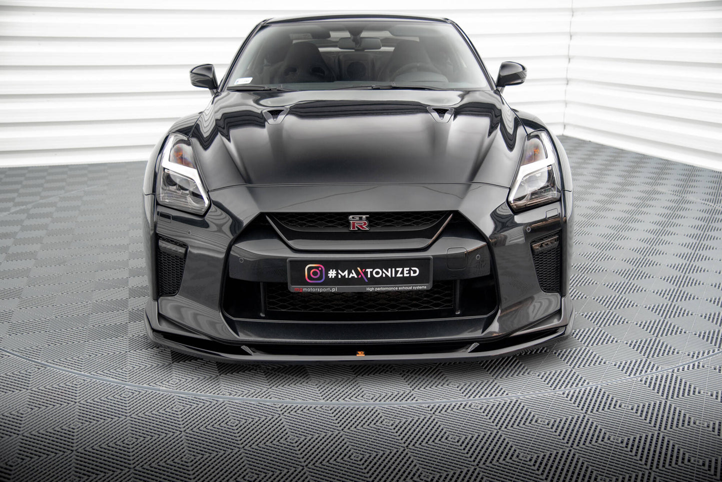 Maxton Front Ansatz V.1 für Nissan GTR R35 Facelift schwarz Hochglanz