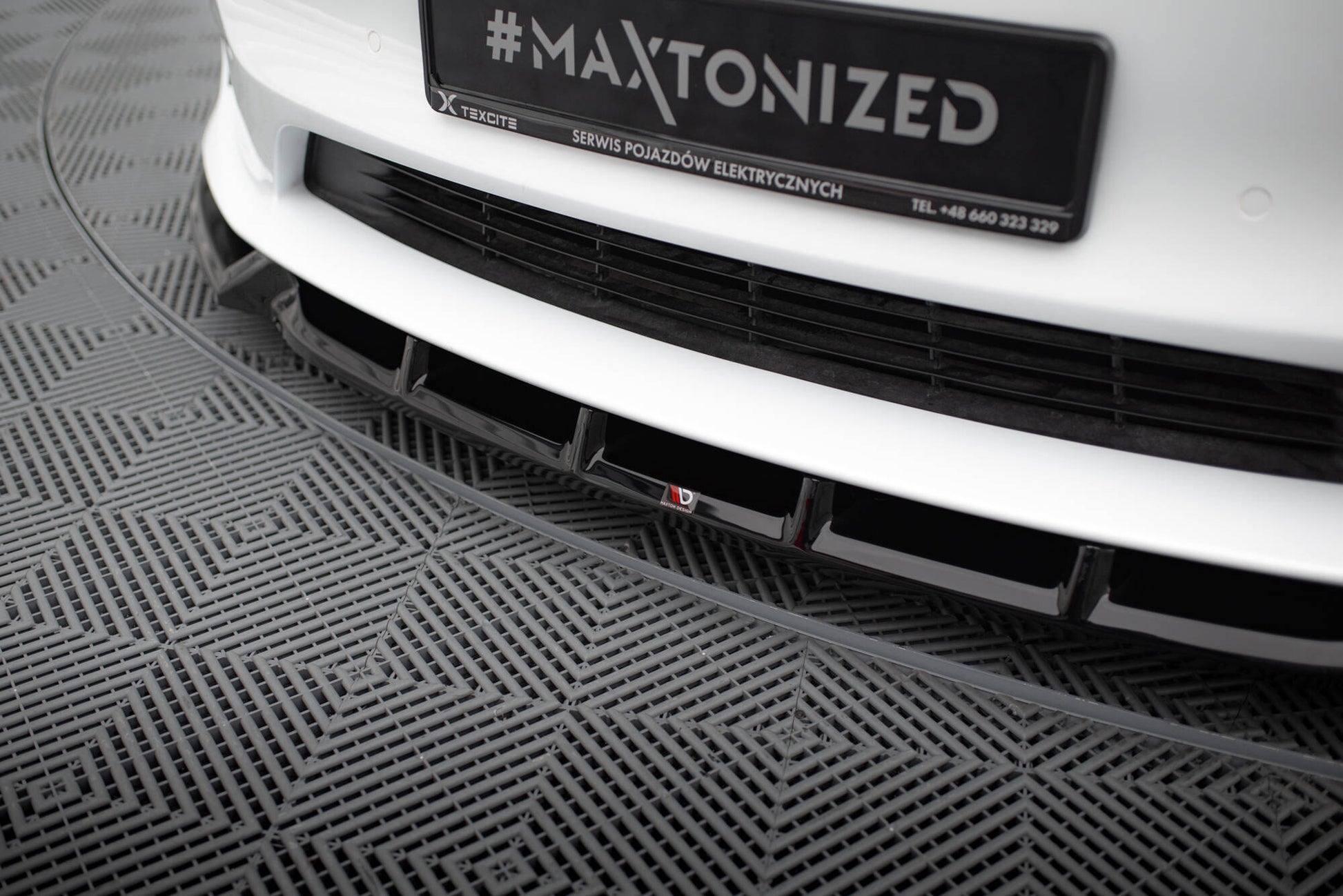 Maxton Front Ansatz V.1 für Tesla Model S Plaid Mk1 Facelift schwarz Hochglanz