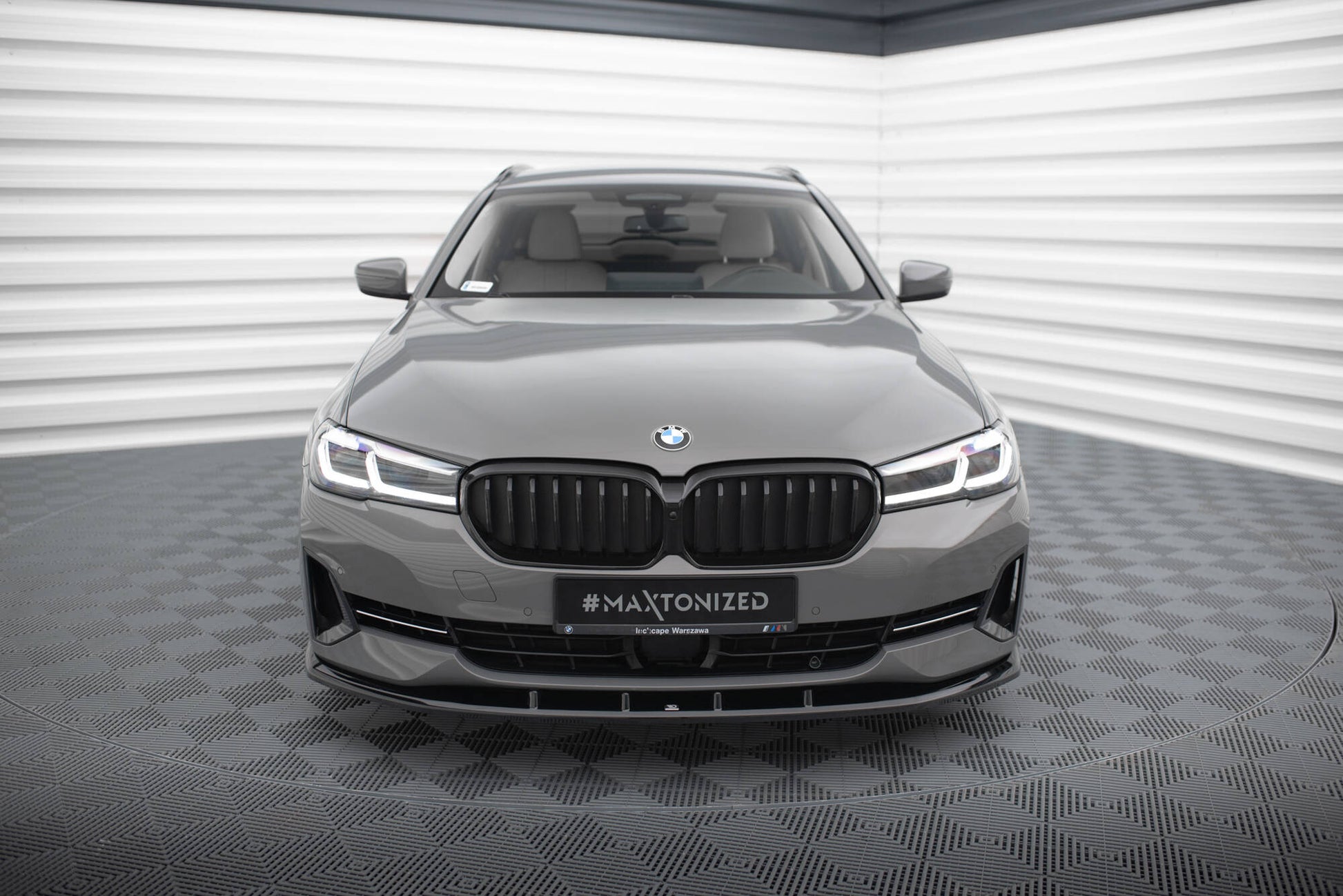 Maxton Front Ansatz V.1 für BMW 5er G30 / G31 Facelift schwarz Hochglanz