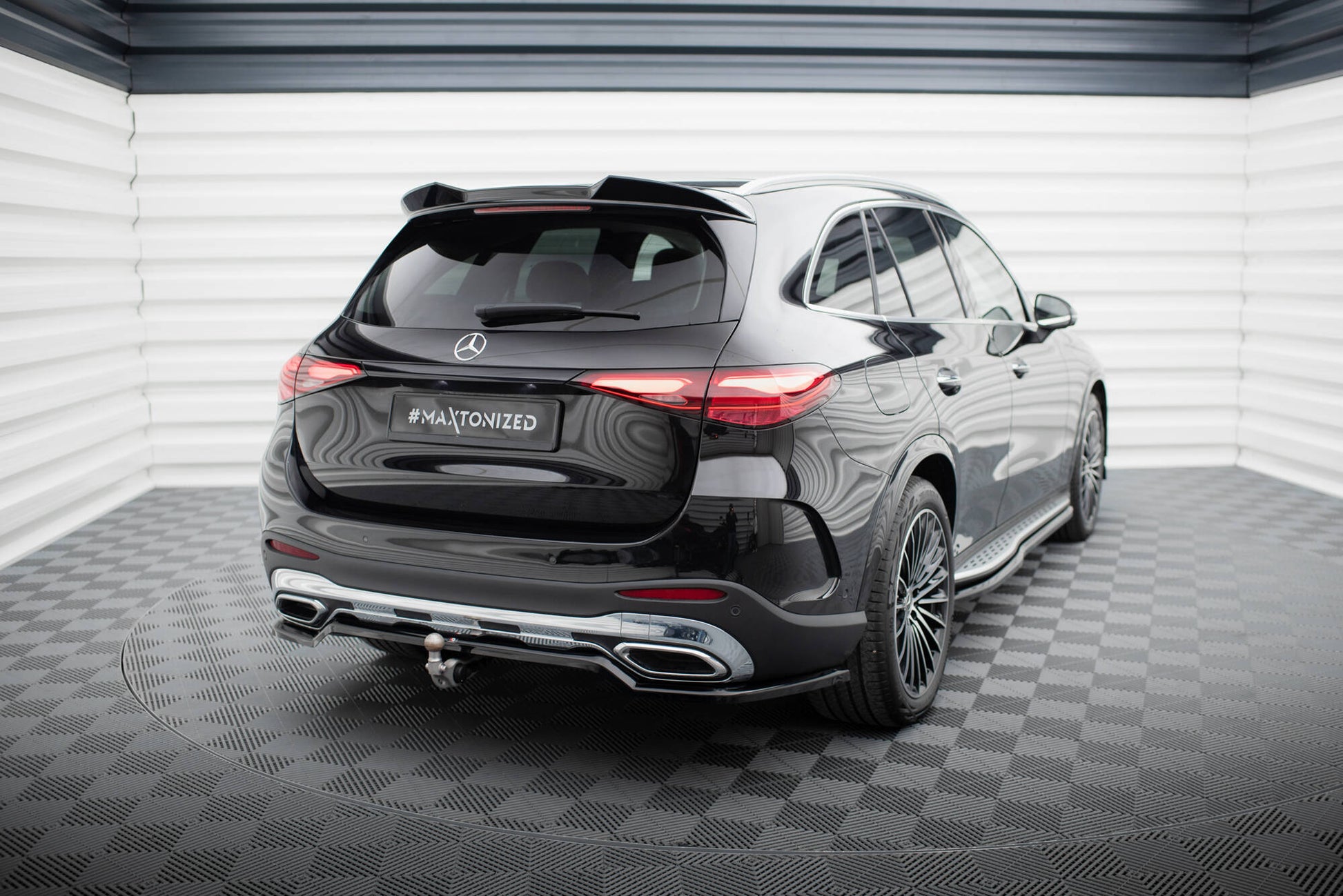 Maxton Mittlerer Diffusor Heck Ansatz DTM Look für Mercedes-Benz GLC AMG-Line X254 schwarz Hochglanz