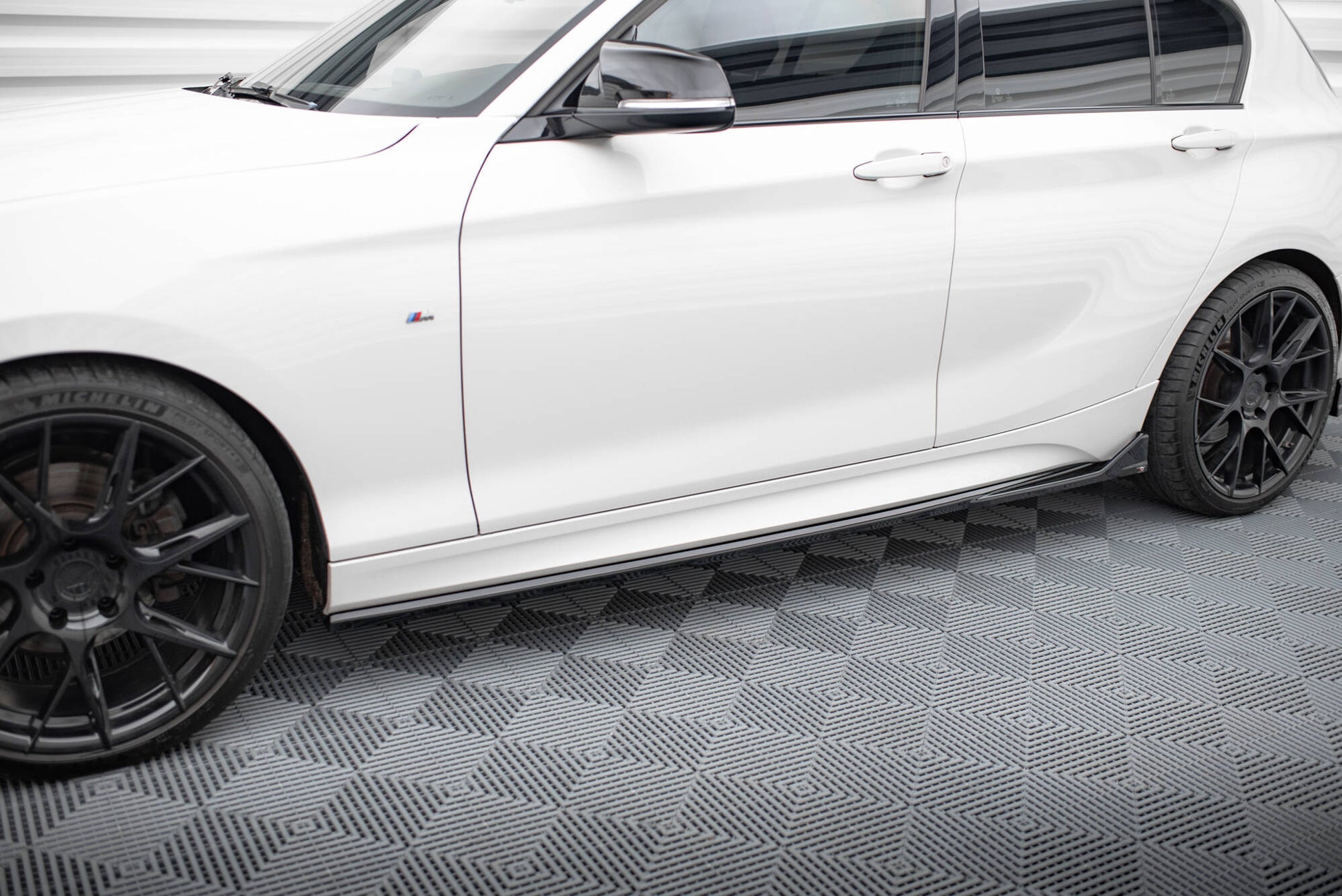Maxton Seitenschweller Ansatz für V.3 für CSL Look BMW 1er M-Paket / M140i F20 Facelift schwarz Hochglanz