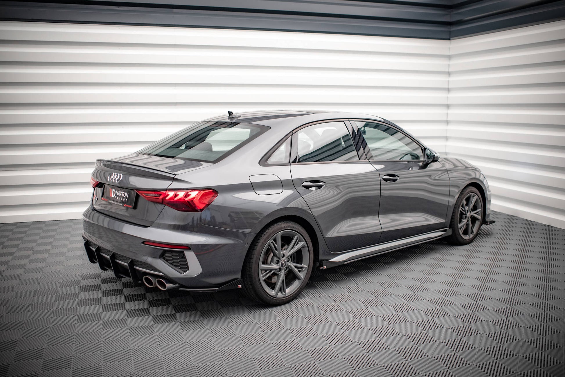 Maxton Street Pro Heck Ansatz Flaps Diffusor +Flaps für Audi S3 Limousine 8Y schwarz Hochglanz
