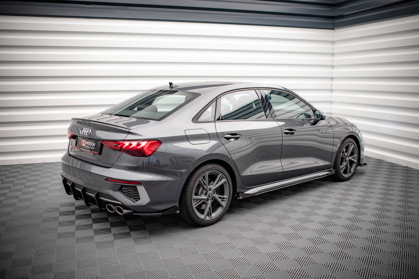 Maxton Street Pro Seitenschweller Ansatz für + Flaps Audi S3 / A3 S-Line 8Y schwarz Hochglanz