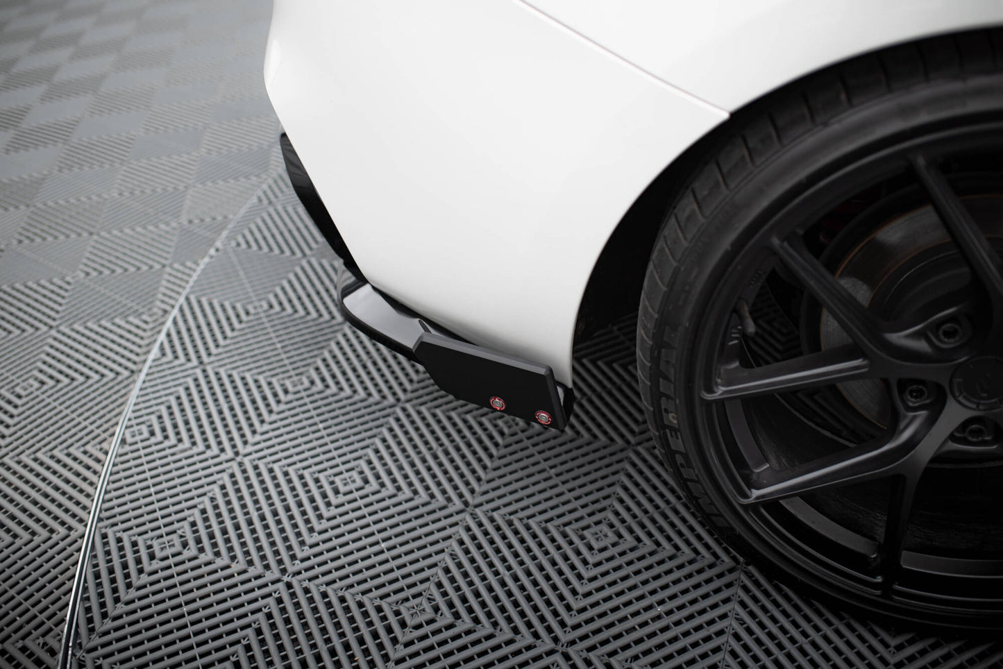 Maxton Heck Ansatz Flaps Diffusor V.5 +Flaps für BMW 1er M-Paket / M140i F20 Facelift
