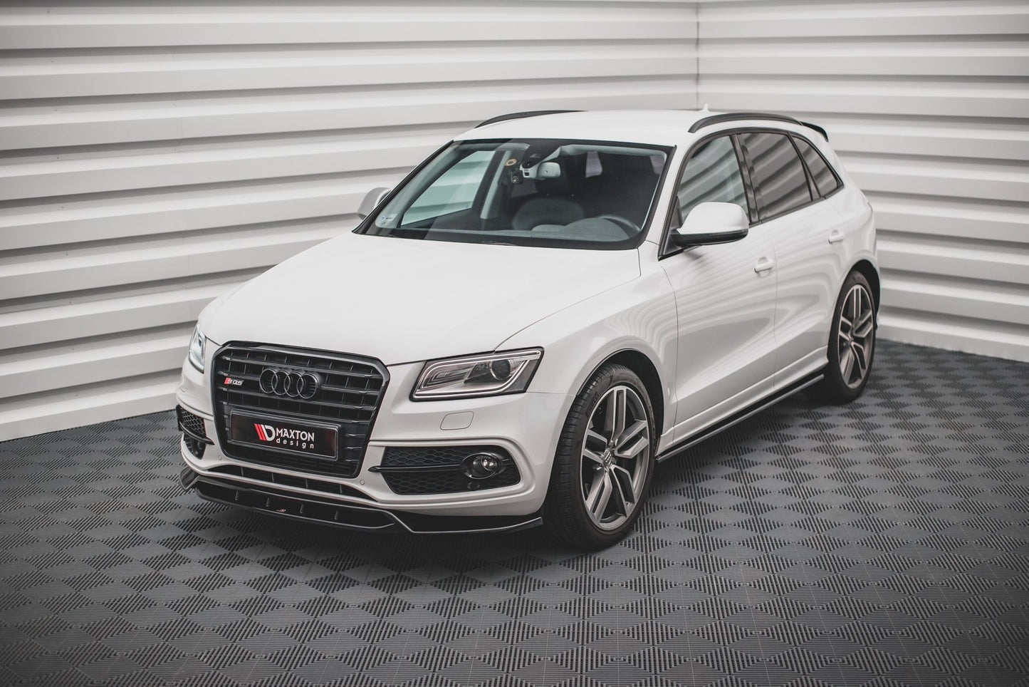 Maxton Front Ansatz für Audi SQ5 Mk1 (8R) Carbon Look