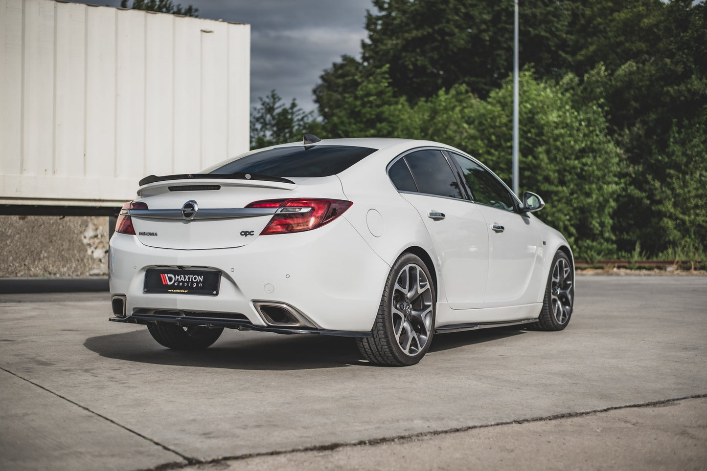 Maxton Mittlerer Diffusor Heck Ansatz DTM Look für Opel Insignia Mk. 1 OPC Facelift schwarz Hochglanz